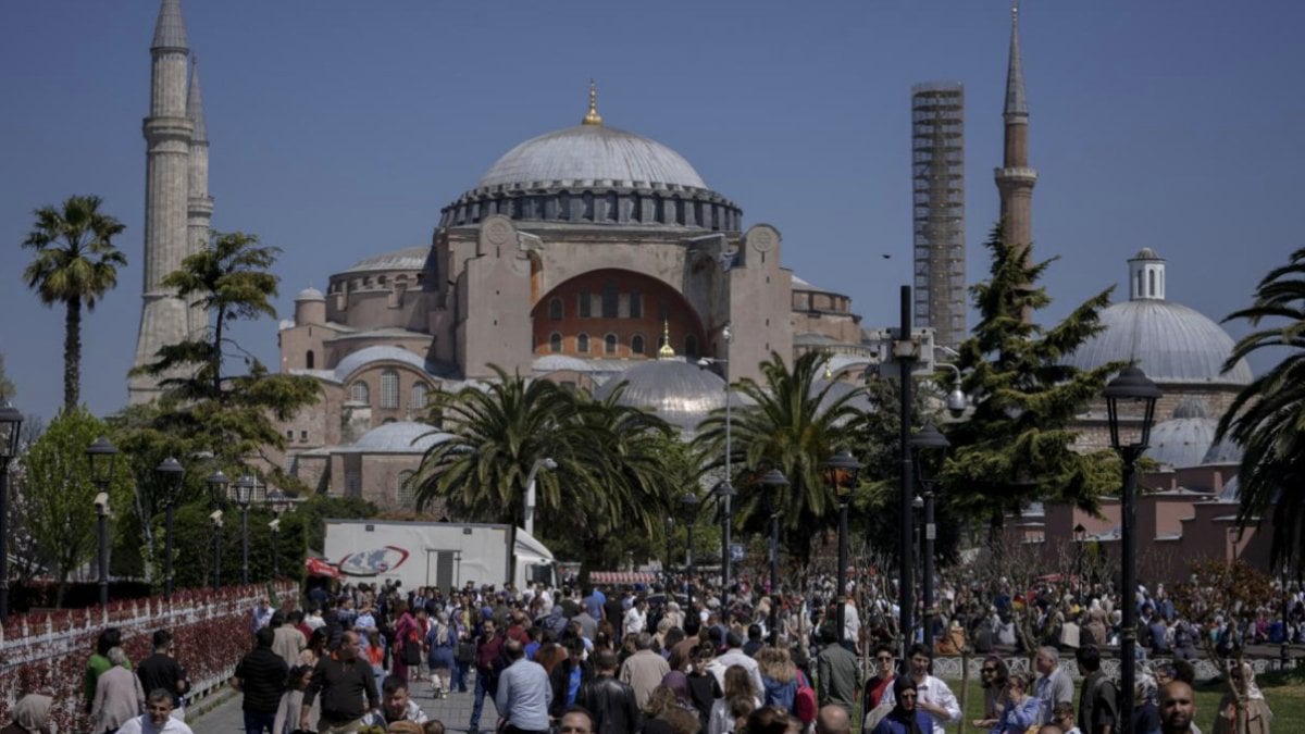 Ayasofya Camii yaklaşık 25 milyon ziyaretçi ağırladı