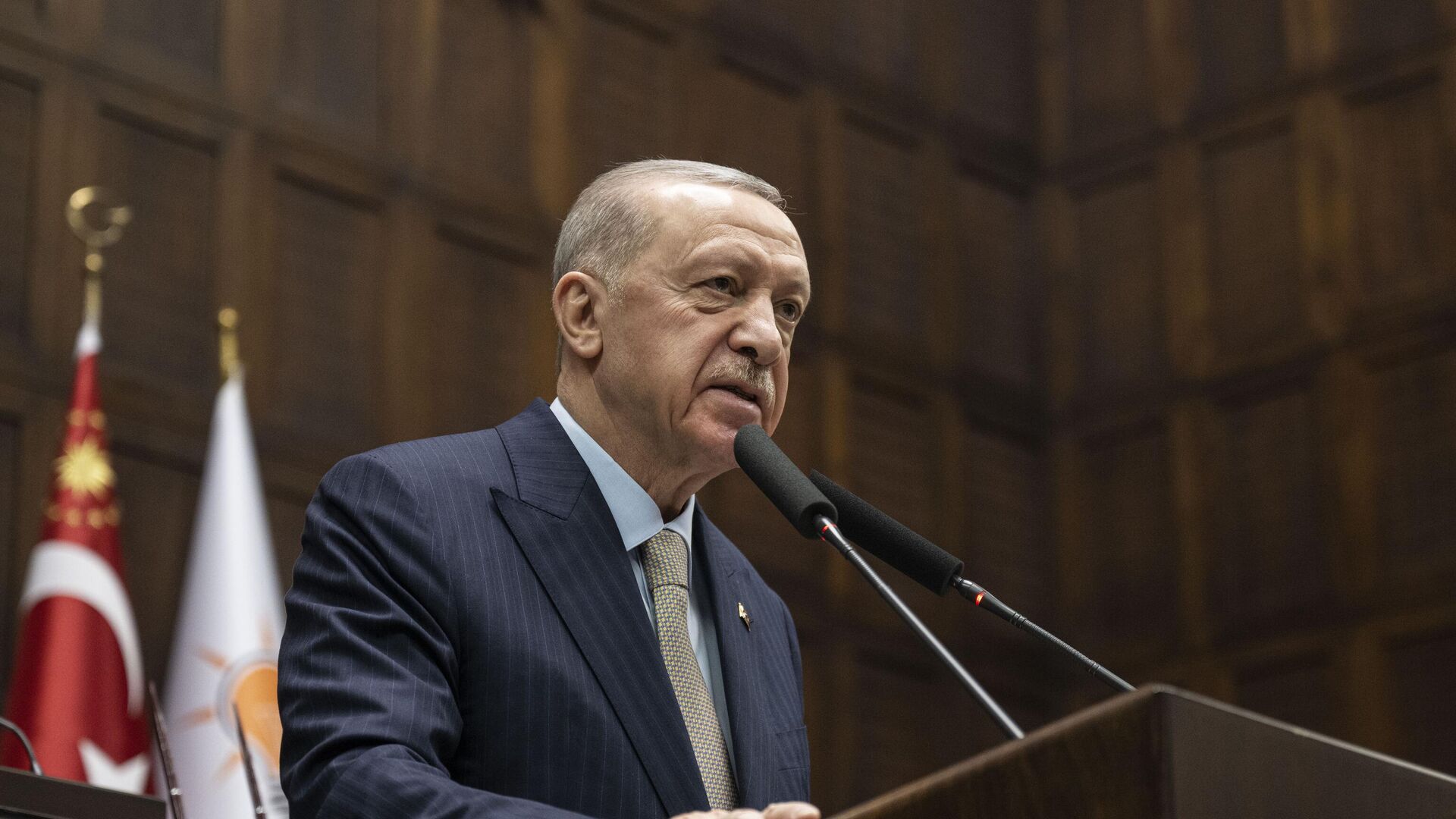 erdogan-yeni-anayasa-calismalarina-dair-isim-verdi-11-arkadas-gorevlendirdim-bayram-sonrasi-baslatacaklar-ev1EWgqB.jpg