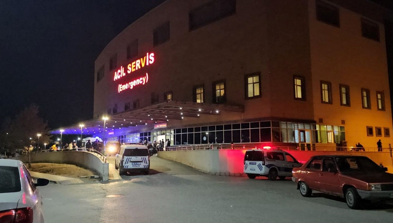 Sülük toplarken mahsur kaldı