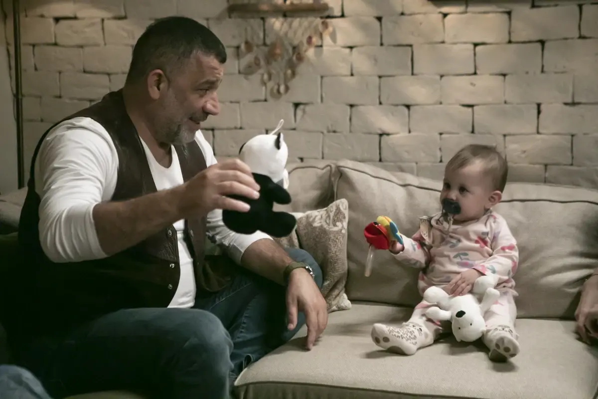 Arka Sokaklar’da Aile Sıcaklığı