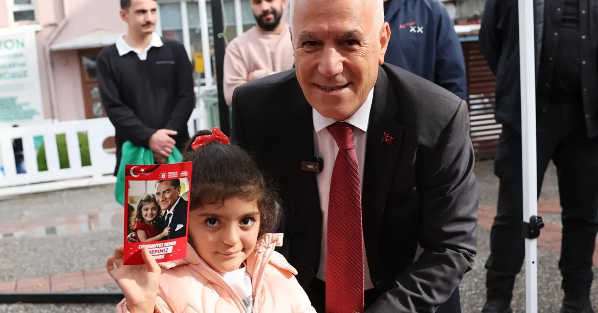 Bursalılar Atatürk ile aynı karede