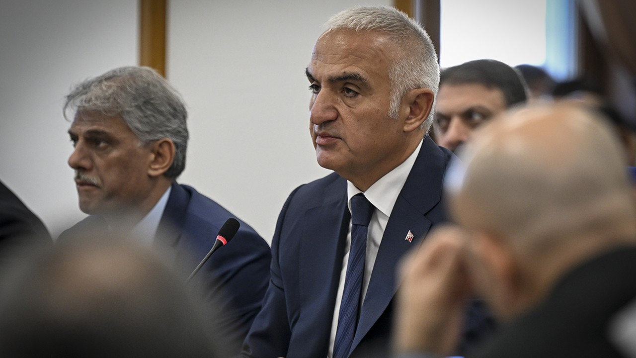 Bakan Ersoy’dan ABB’nin konser maliyetlerine eleştiri: Arada çok ciddi fark var