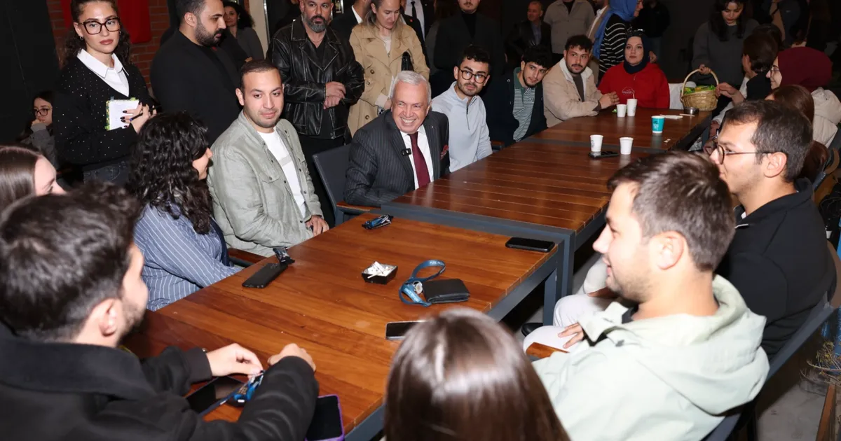 Başkandan Üniversitelilere Vize Morali