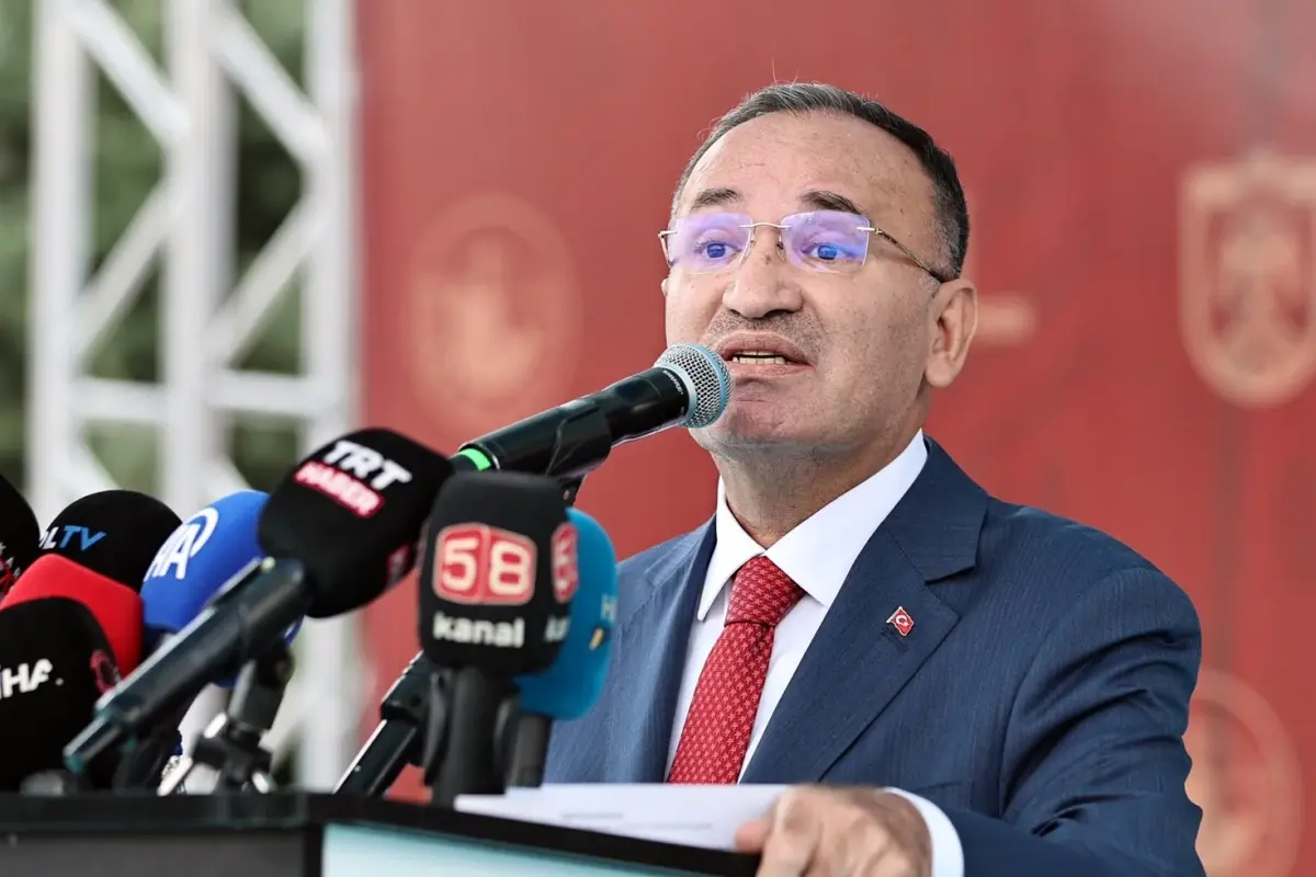 Bir süredir tedavi görüyordu! Bekir Bozdağ’ın son hali dikkat çekti