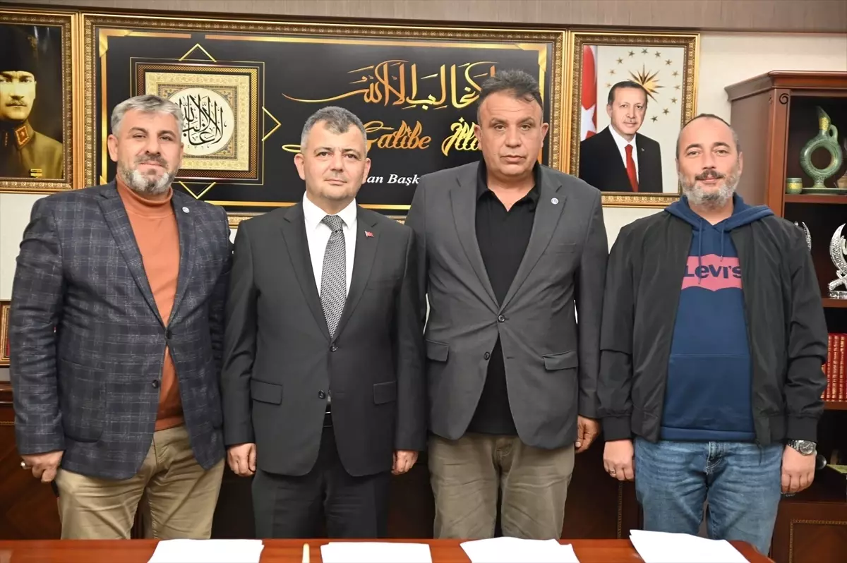 Emirdağ Belediyesi işçileri doğacak dördüncü ve sonraki çocukları için 500’er bin lira yardım alacak