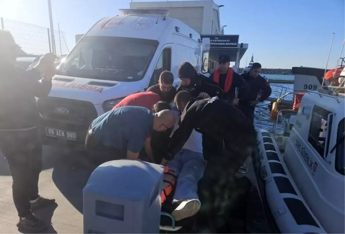 Kuşadası’nda Karadan Ulaşımı Olmayan Bölgedeki Yaralı Kurtarıldı