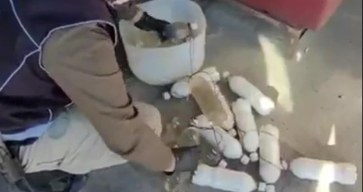 Otomobilin yakıt deposundan 16 kilo uyuşturucu çıktı