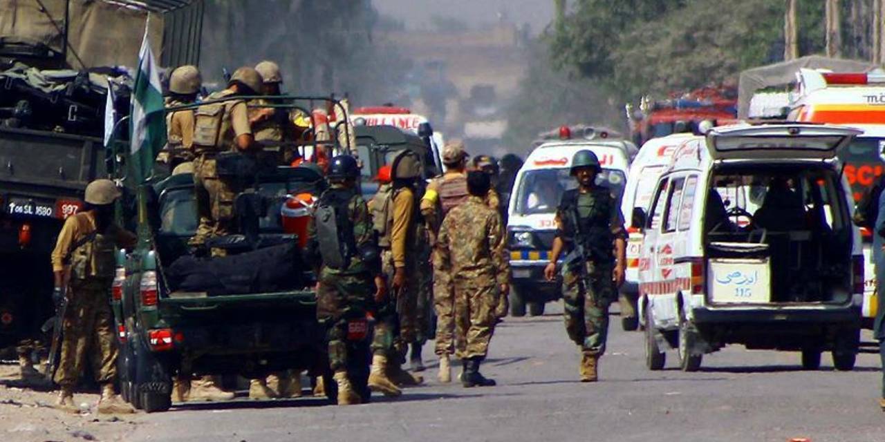 Pakistan’da silahlı saldırı: 7 kişi hayatını kaybetti