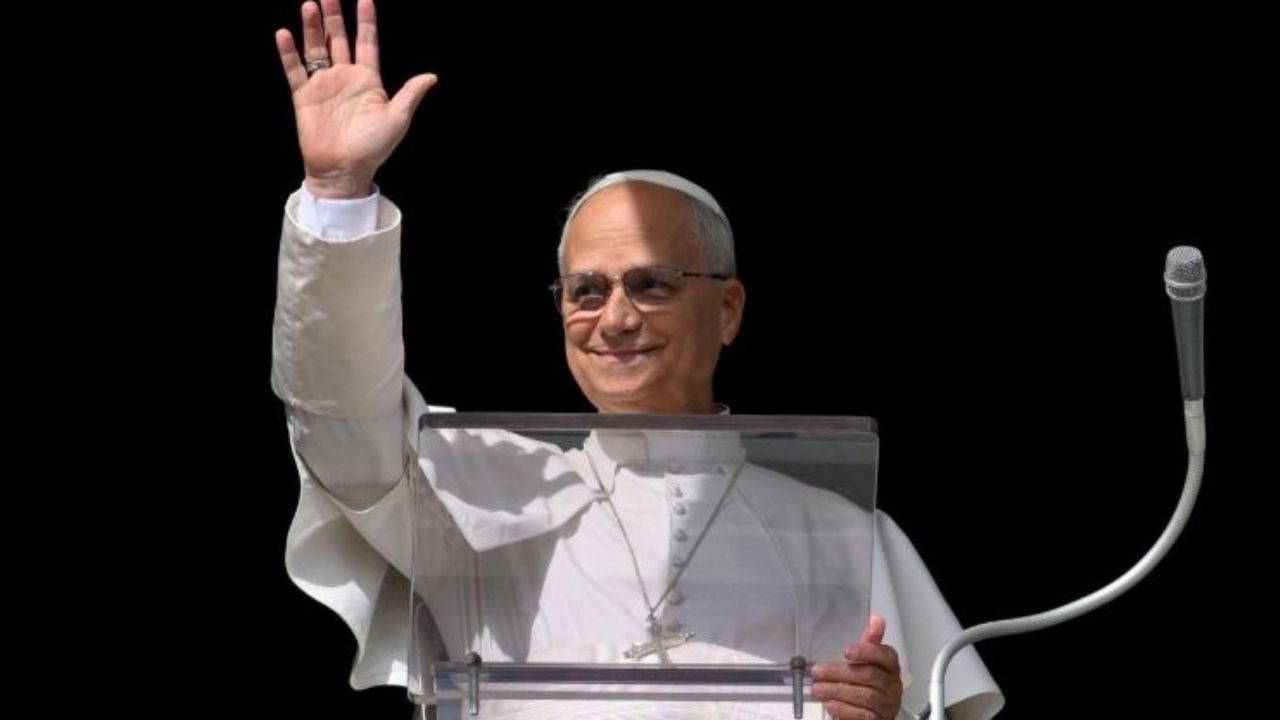 Papa, Hollywood yıldızlarını ağırladı