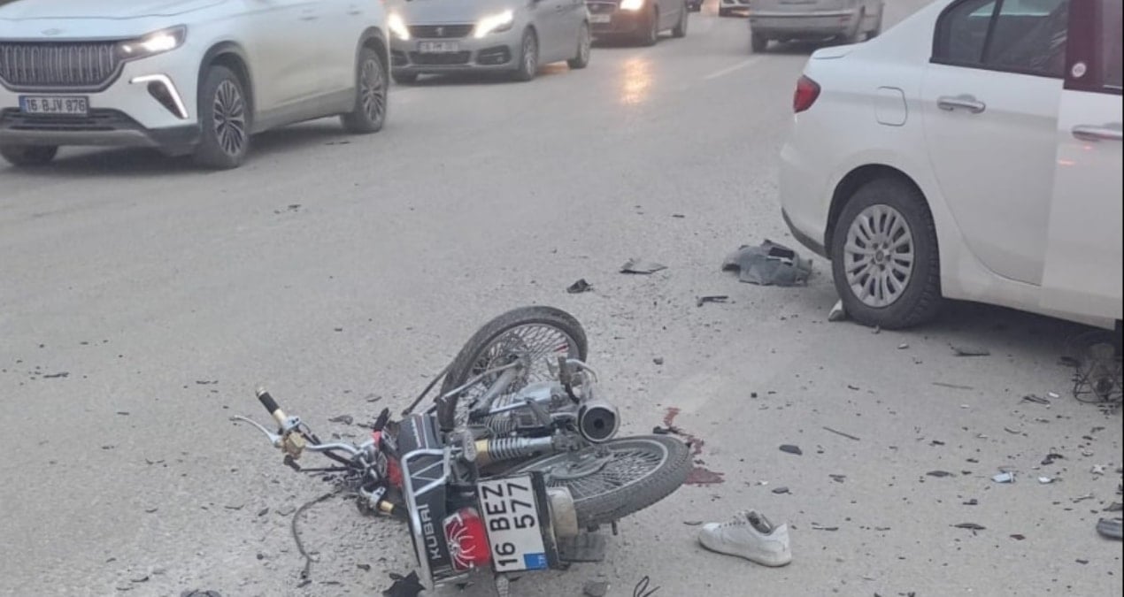 Bursa’da motosiklet ile otomobil çarpıştı: 1 ölü, 1 yaralı