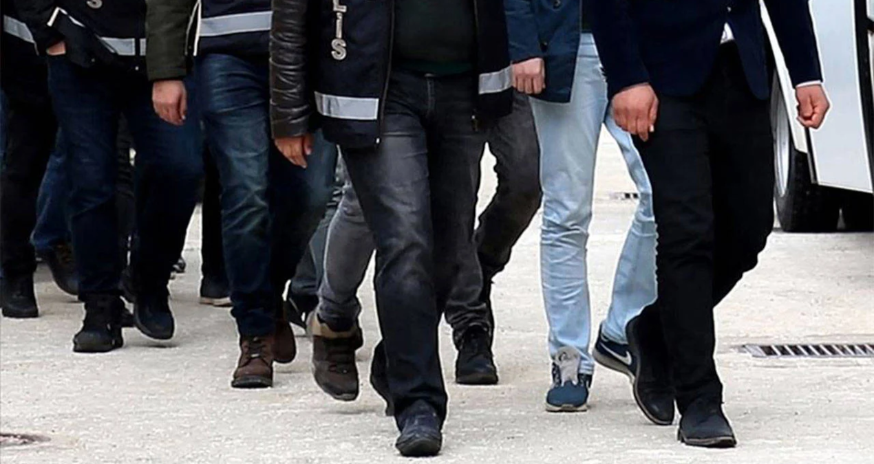 İstanbul merkezli 5 ilde dolandırıcılık operasyonu: 18 şüpheli yakalandı