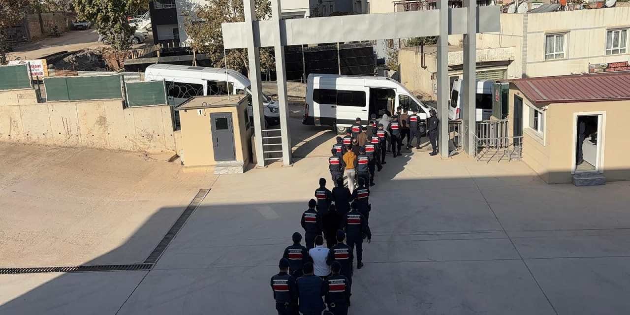 Tefeci operasyonunda 17 tutuklama