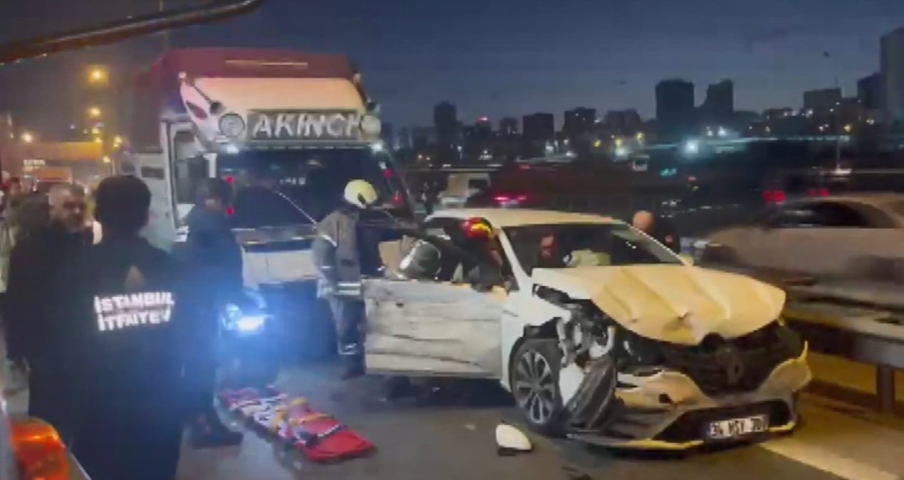 TEM Otoyolu’nda zincirleme kaza; trafik kilit!