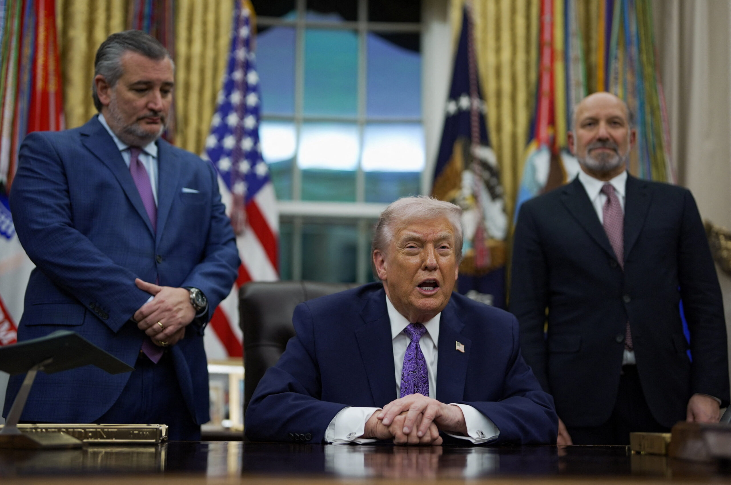 Trump Venezuela’yı yine tehdit etti. “Karadan saldırı yakında”