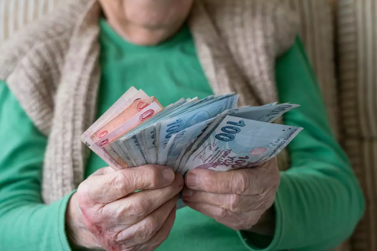 En düşük emekli maaşı için refah payı çıkışı! Rakam verdi