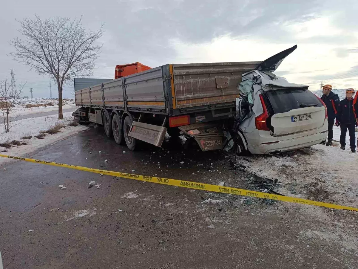 Sivas’ta Buzlanma Trafik Kazası: İş Adamı Vefat Etti
