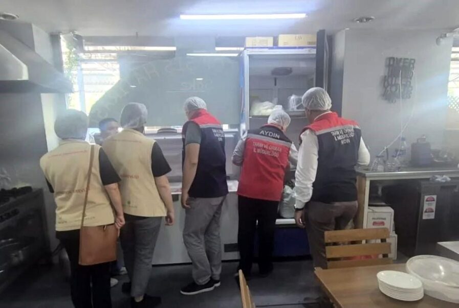 Aydın’da Çöp Şiş Restoranlarına Yoğun Denetim Uygulandı