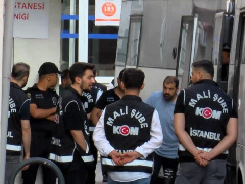Izmit belediyesi sorusturmasi 21 supheli tutuklama istemiyle sulh ceza hakimligine sevk edildi UgYMfbyH